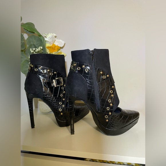 NWOT RIMI Scene Size 8 Black Platform Stiletto Pleaser Boots with Golden Details - Picture 6 of 8